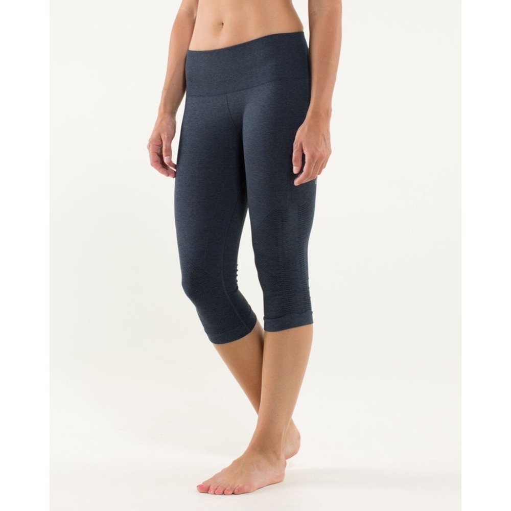 Lululemon In The Flow Crop